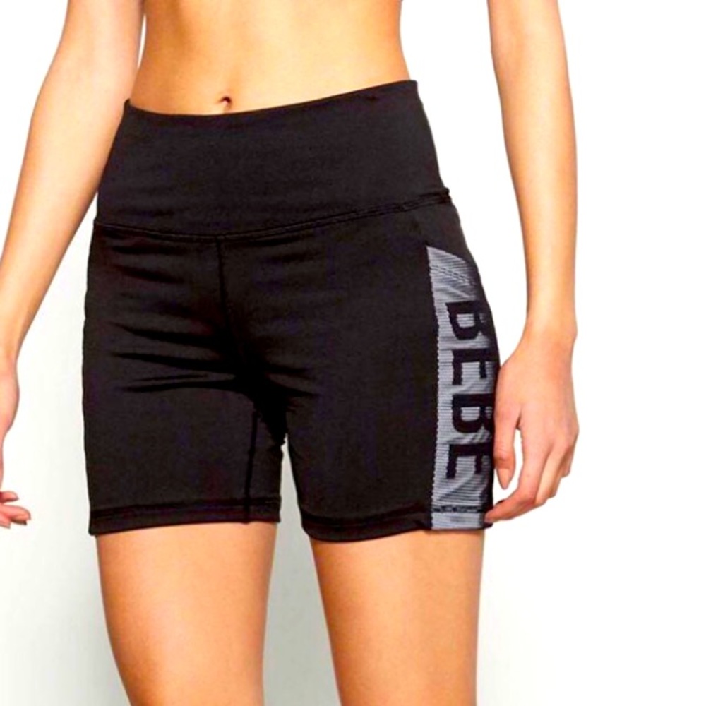 BEBE SPORT APPLIQUE MESH POCKET 5" SHORT Black / White, Small